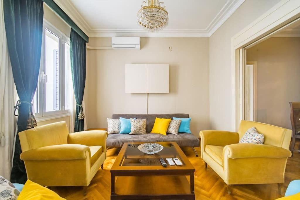 Emporikon Apartment Steps From Historic Center Atenas Exterior foto